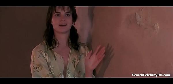  Jennifer Jason Leigh in Single White Female 1992